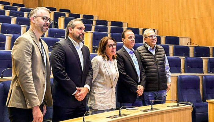 Representantes da CAIXA Capitalização e do Hospital de Amor em evento de lançamento do HiperXCap.