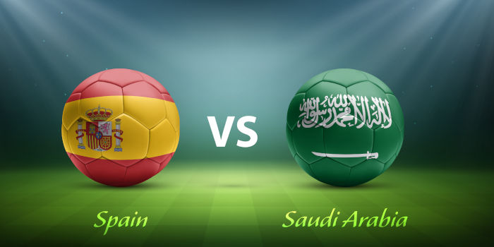 Jogadores da seleção espanhola e da seleção saudita disputando a bola em campo durante uma partida da Copa do Mundo 2026.