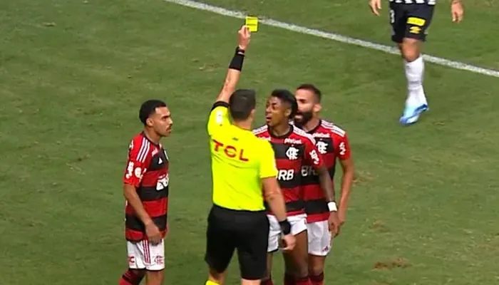 Bruno Henrique, atacante do Flamengo, durante uma partida de futebol