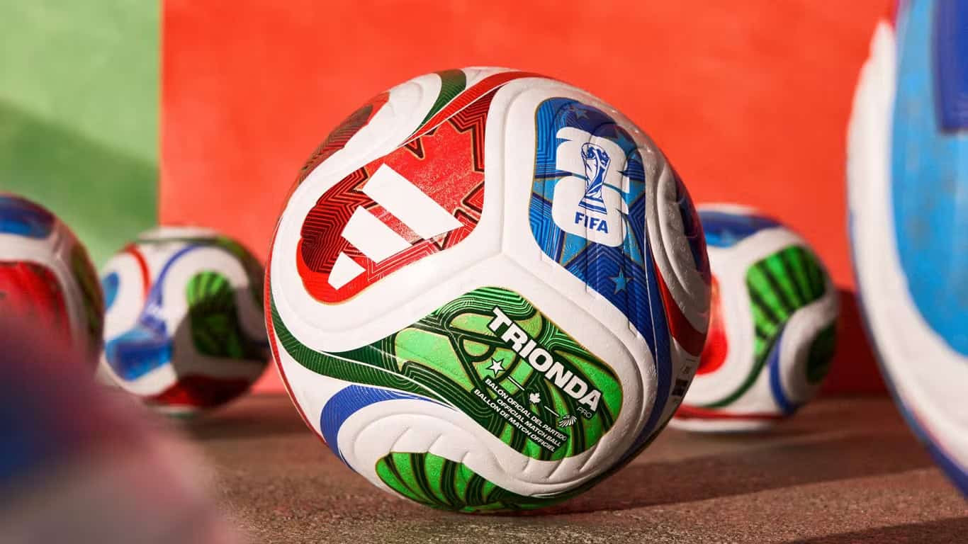 Bola oficial da Copa do Mundo de 2026 com tecnologia de IA integrada