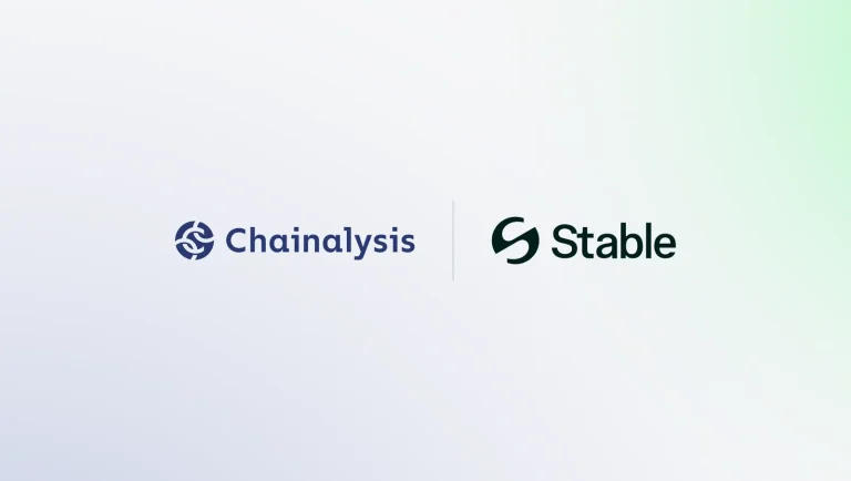 Logotipo da Chainalysis com ilustrações de stablecoins e a rede blockchain Stable.