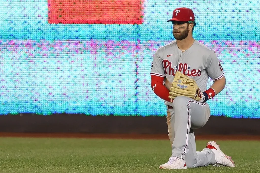 Bryce Harper em vídeo promocional da FanDuel, com o logo da empresa no canto inferior.