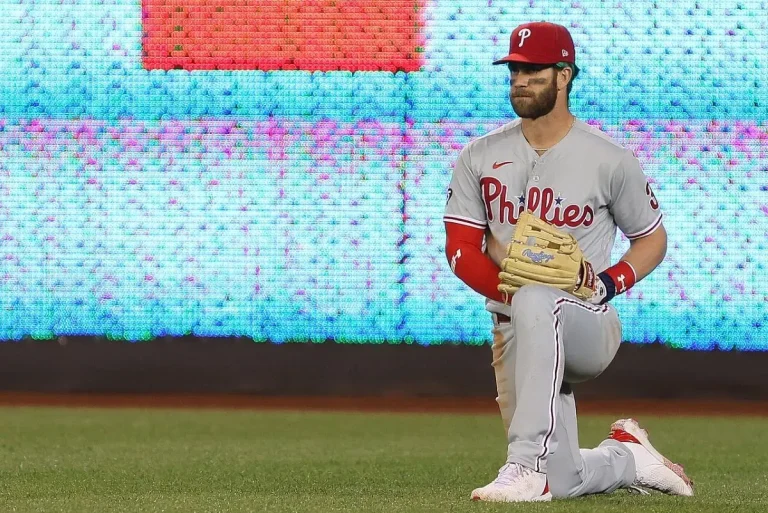 Bryce Harper em vídeo promocional da FanDuel, com o logo da empresa no canto inferior.