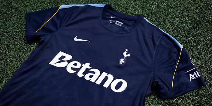Logotipos da Betano e do Tottenham Hotspur lado a lado, simbolizando a nova parceria