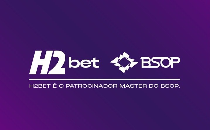 Logotipo da H2bet em uma mesa de poker do BSOP com jogadores concentrados