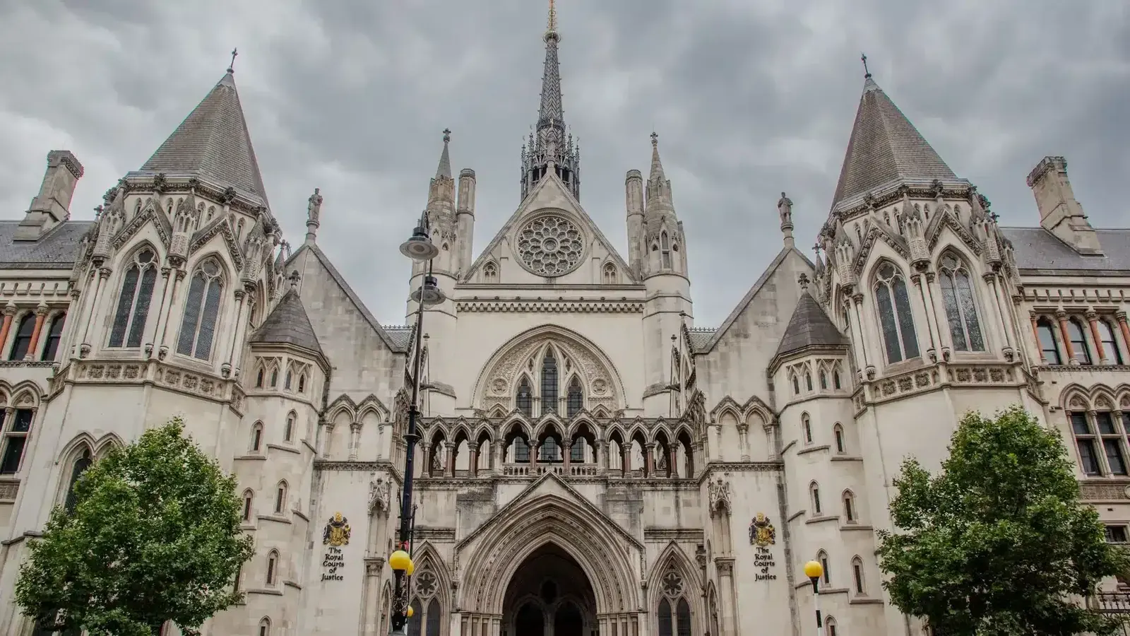 Fachada do Southwark Crown Court em Londres, onde ocorreu a sentença do caso de apostas eleitorais